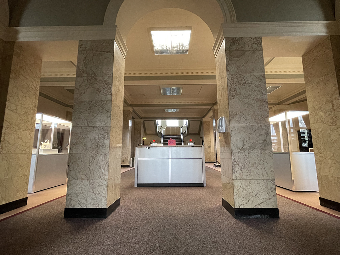 lobby1